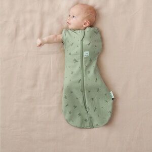 Ergopouch Baby Cocoon Swaddle Sack with Zipper